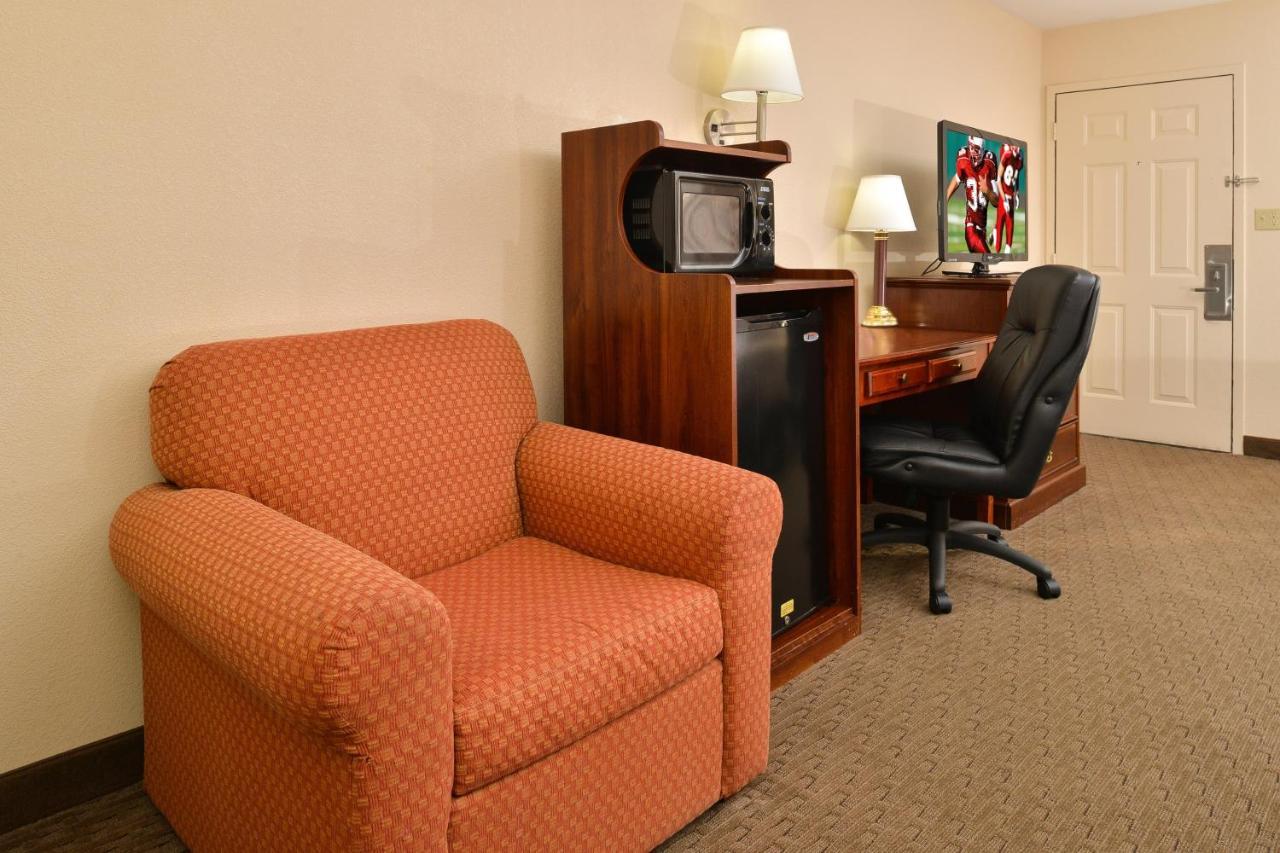 Red Roof Inn Долтон Экстерьер фото