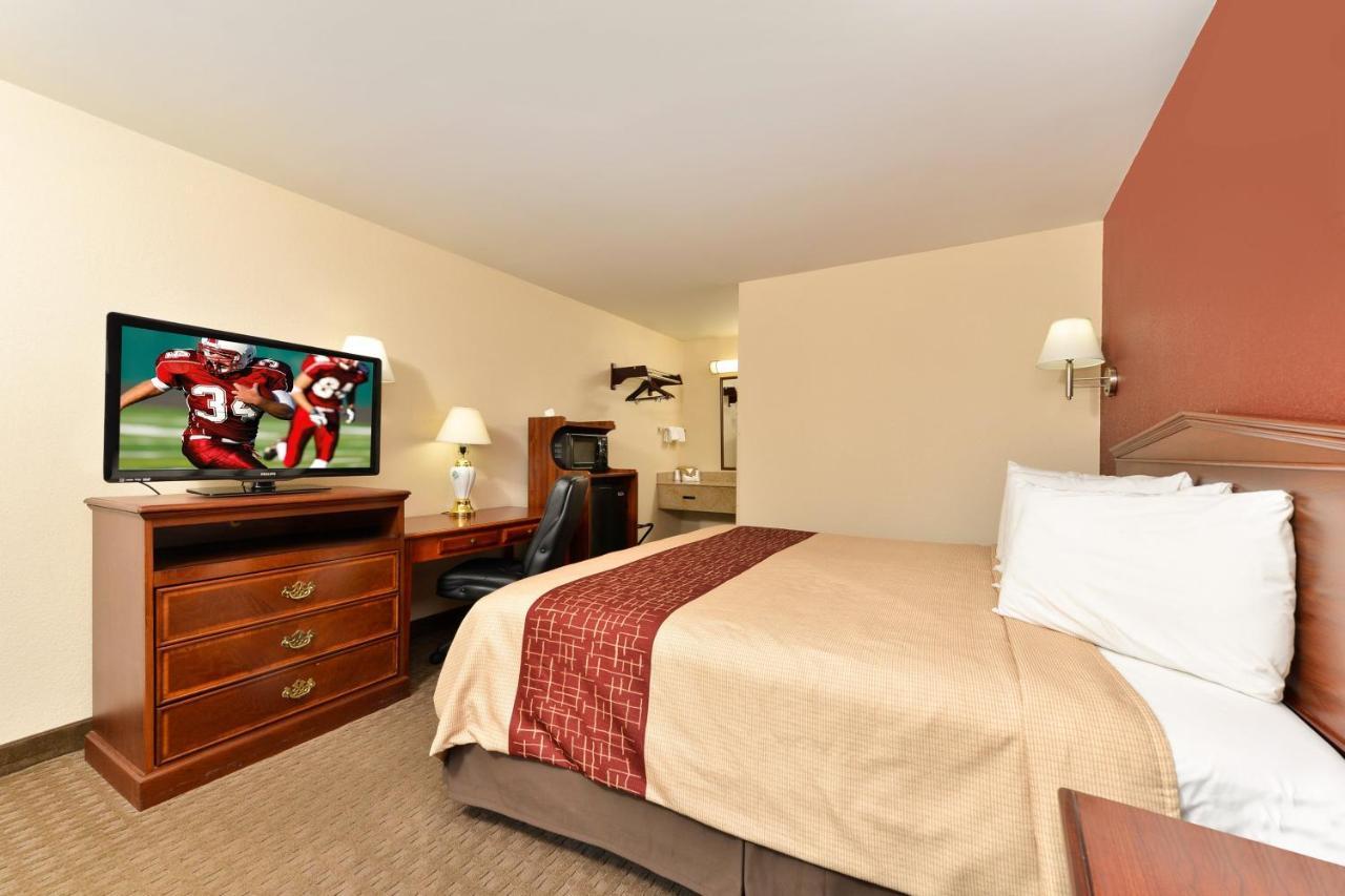Red Roof Inn Долтон Экстерьер фото